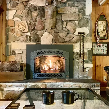 Cozy A-Frame With Hot Tub, Fire Pit, And Fireplace! Villa